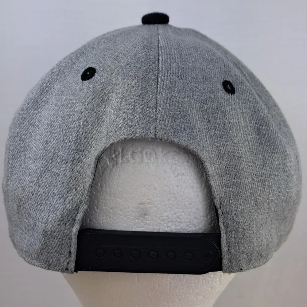 Disney's Mickey Mouse raised embroidered character gray & white snapback hat